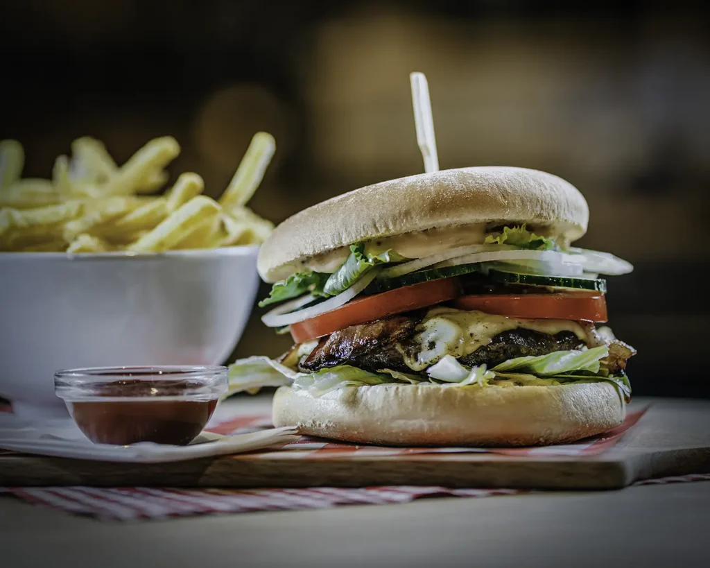 Sennenburger mit Pommes